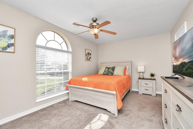 Building Photo - 13322 Hilltop Cir