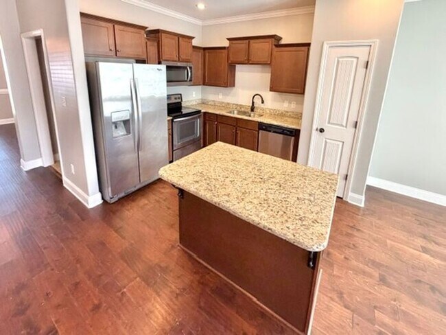 Building Photo - 4 Bedroom 2 Bath Home In Southaven and Zoned For Highly Rated Schools