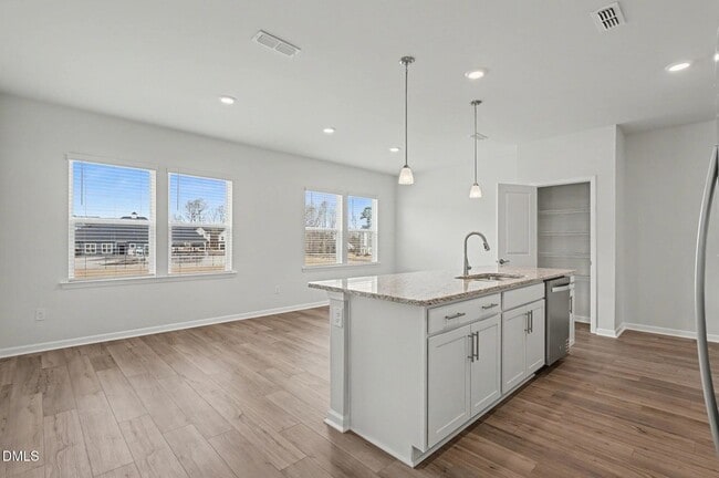 Building Photo - 3020 Everton Ave