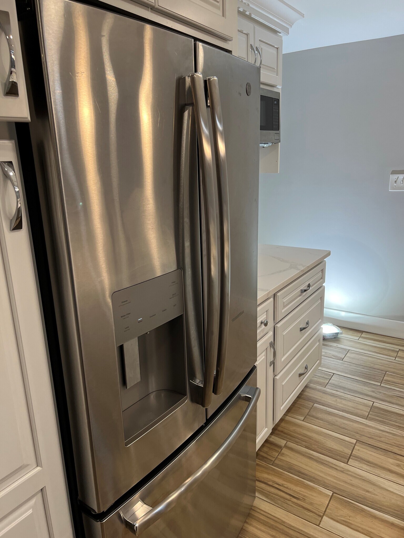 Building Photo - 212 5th St NE