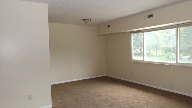 Building Photo - 901 Silver Meadows Blvd