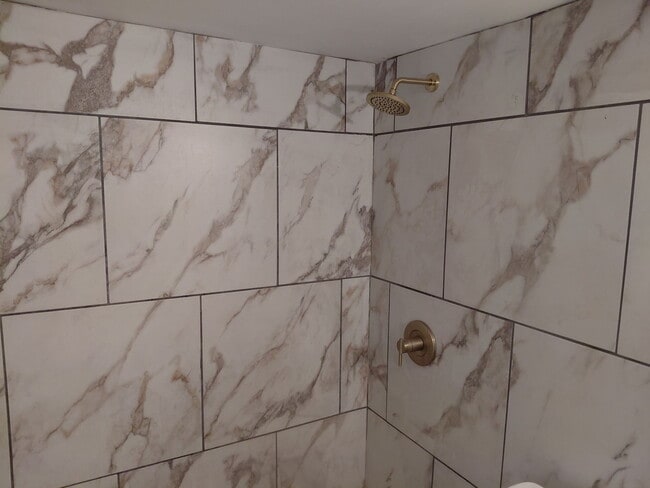 Building Photo - 1485 W Dundee Rd