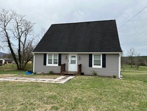 Building Photo - 1638 Suburban Rd