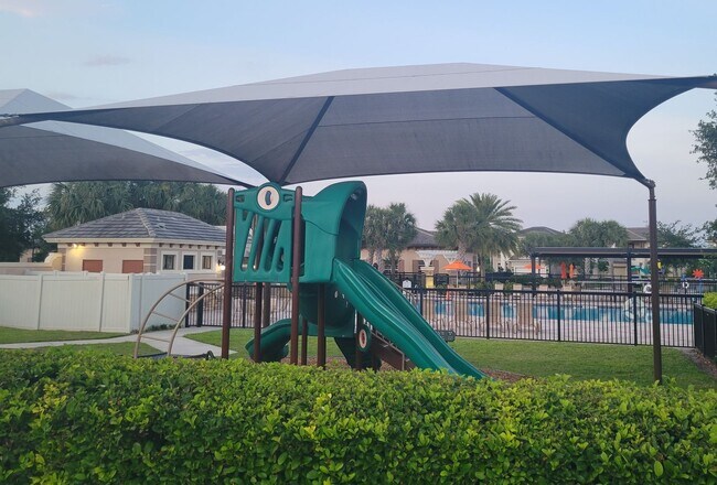 Building Photo - 4 Bedroom House in Eagle Creek, Lake Nona