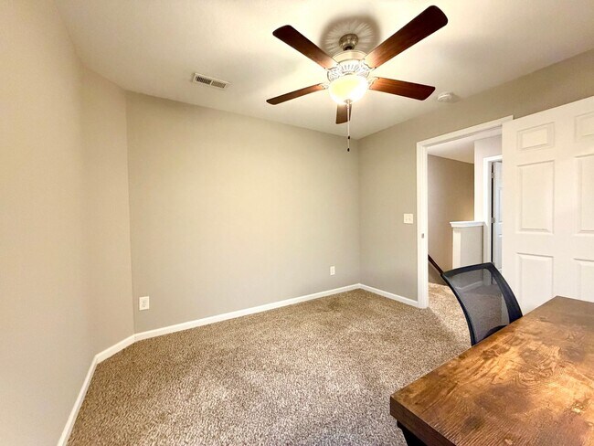 Building Photo - 925 Woody Hills Dr - Furnished Rental