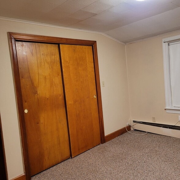 Building Photo - 35 Birchland Ave
