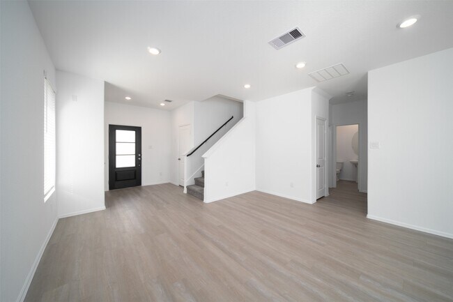 Building Photo - 18422 Running Shadow Ct