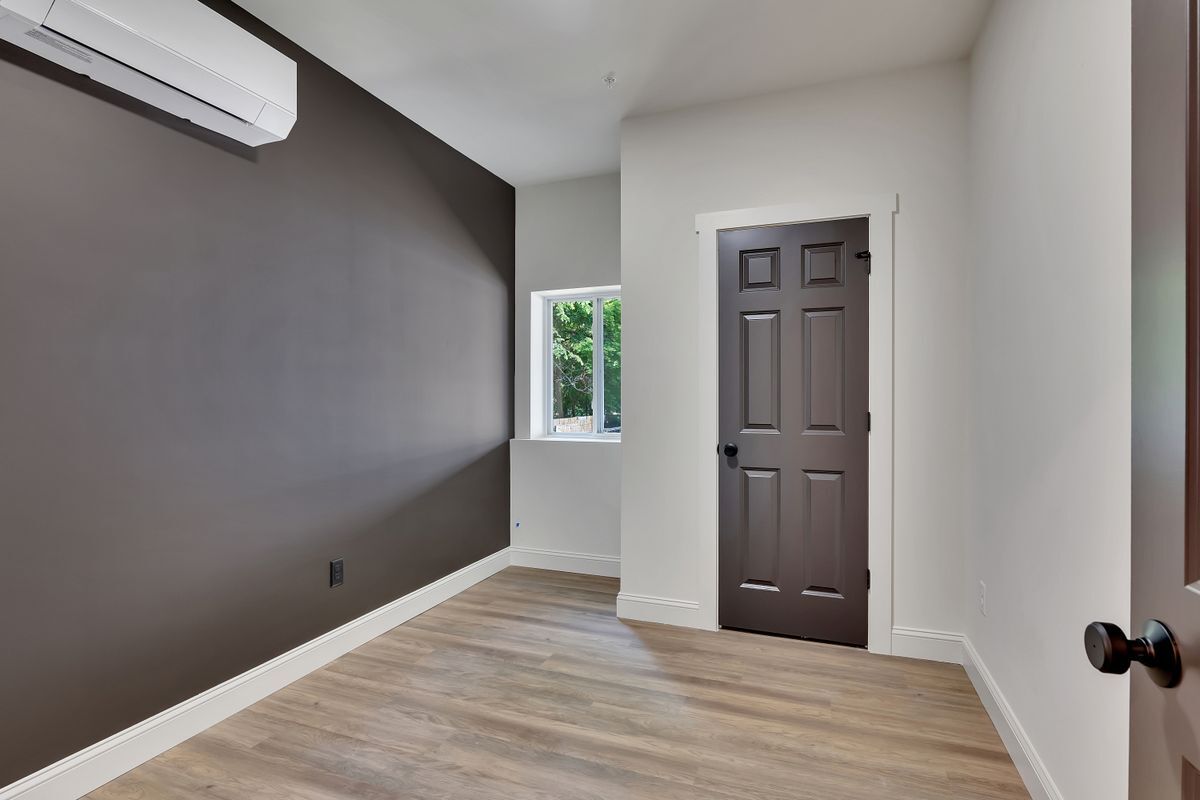 Building Photo - 36 Pawling Ave