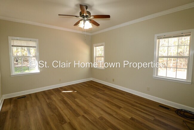 Building Photo - Great Family Home