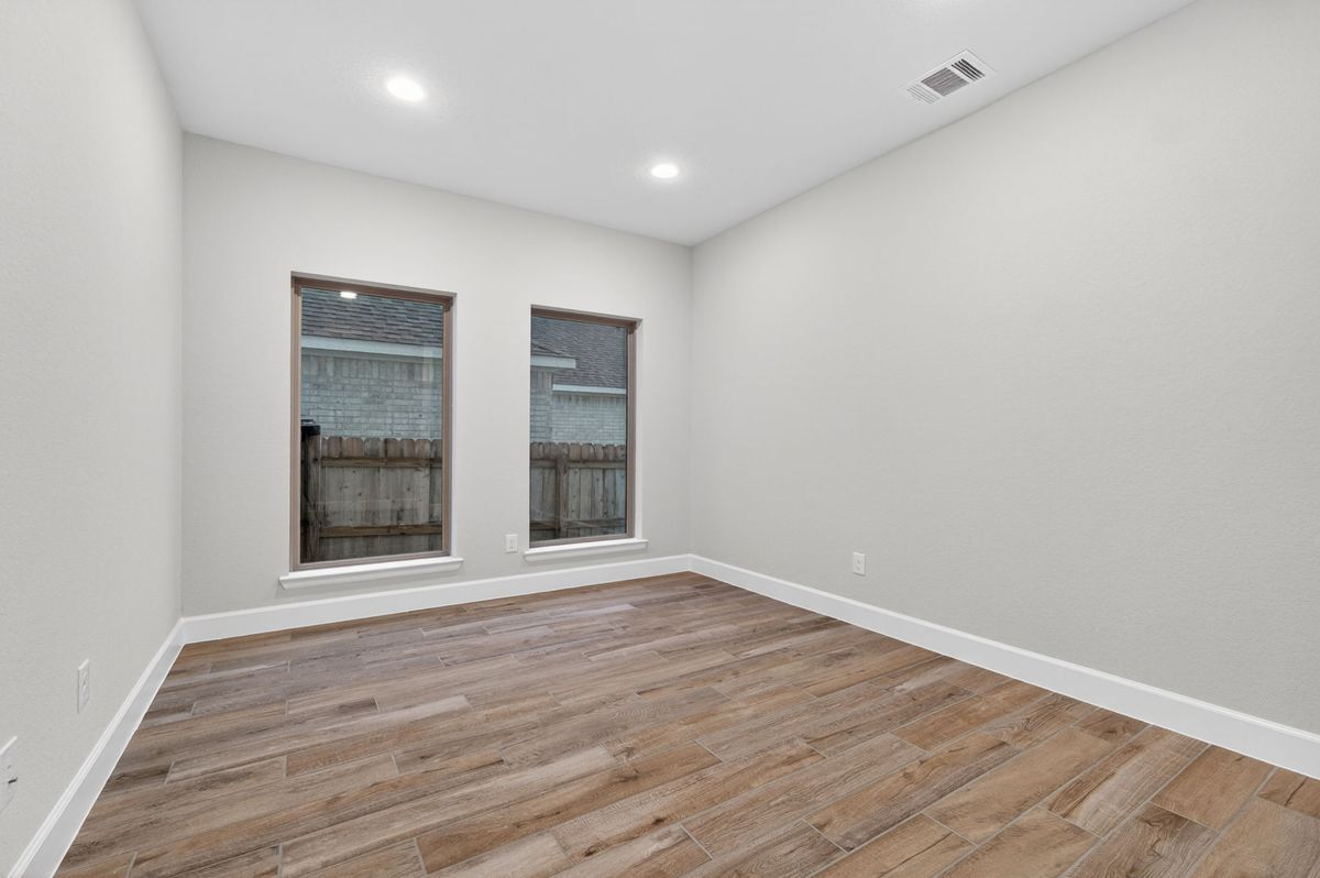 Building Photo - 145 Merry Calf Ln