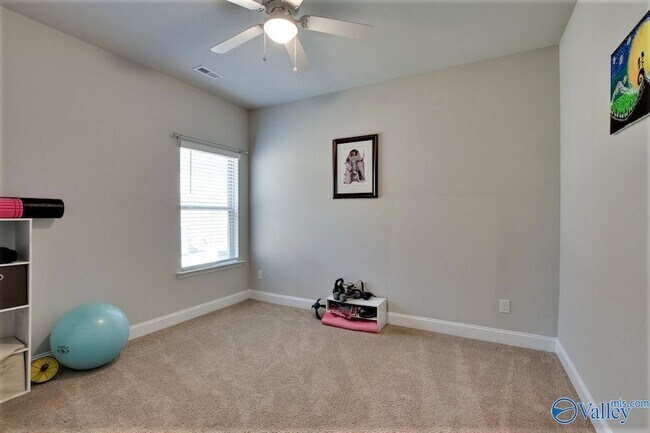 Building Photo - 155 Grey Fawn Trail