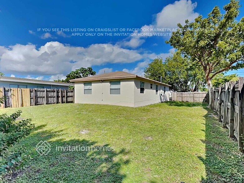 Building Photo - 823 NW 7th St