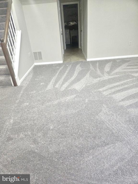 Building Photo - 6166 Wellington Commons Dr