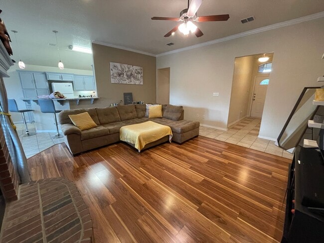 Building Photo - 4204 Tropicana Dr