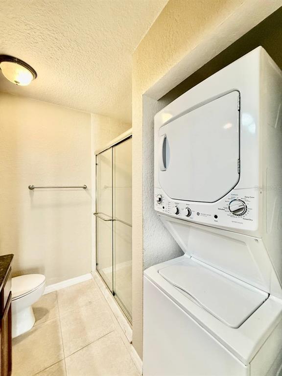 Building Photo - 704 Lyndhurst St