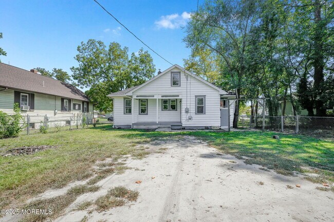 Building Photo - 509 Buffalo Ave