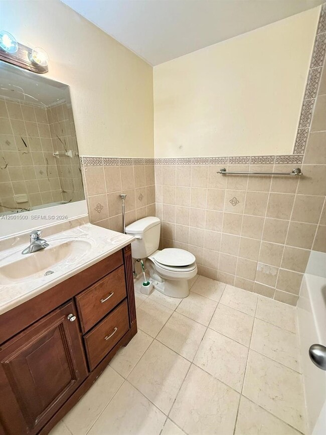 Building Photo - 2750 N 34th Ave