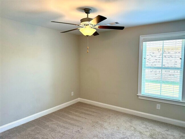 Building Photo - 110 Herman Dr