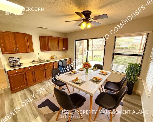 Building Photo - 1013 Abercorn-