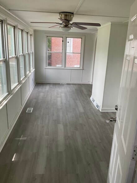 Building Photo - 626 W Airy St