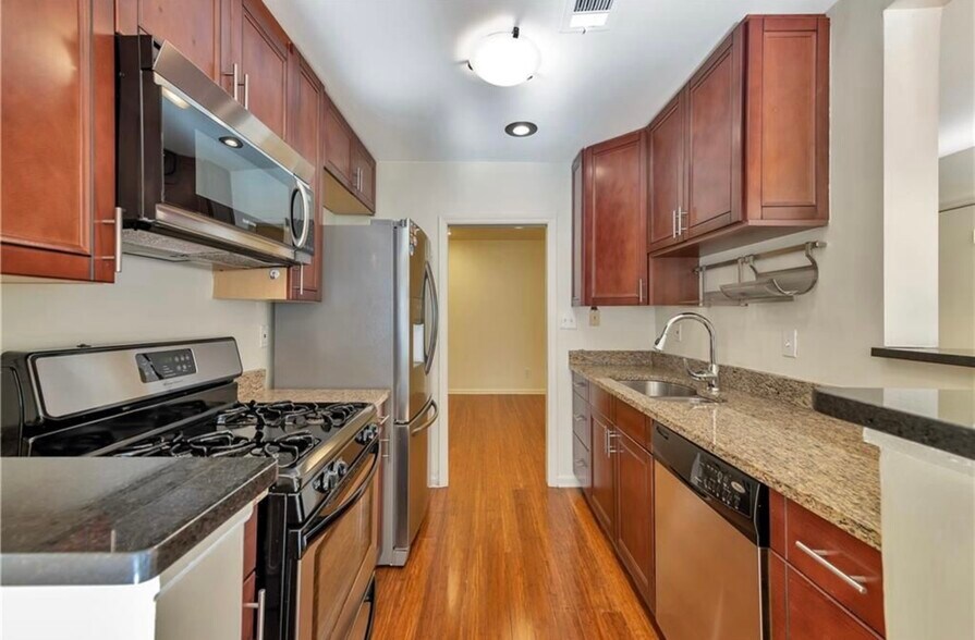 Building Photo - 244 13th St NE