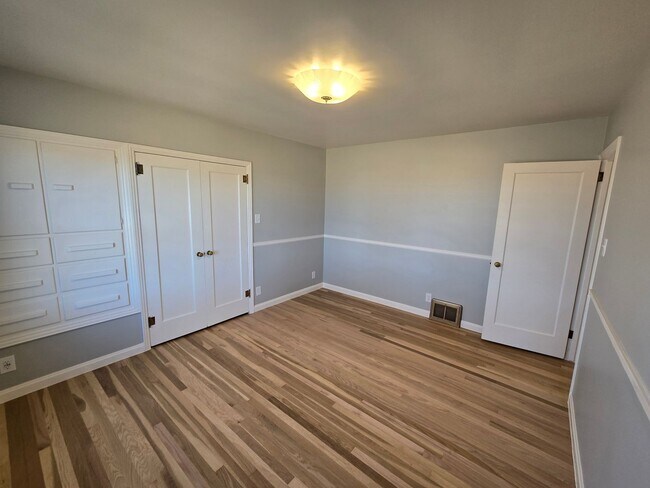 Building Photo - Remodeled Ranch Home