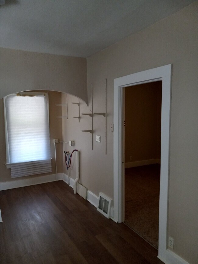 Building Photo - 641 Western Ave