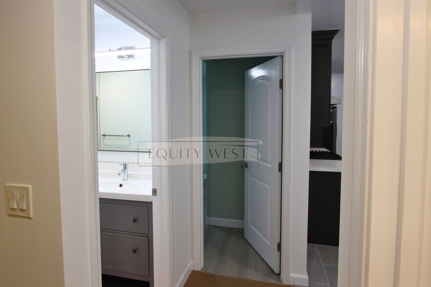 3508 view from hall - 3506 Suter St