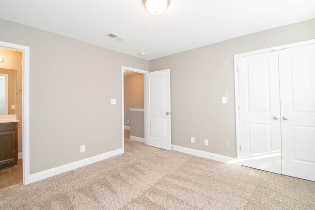 Building Photo - 325-C Landrum Place