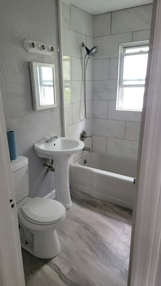 Building Photo - 1112 Rivington St