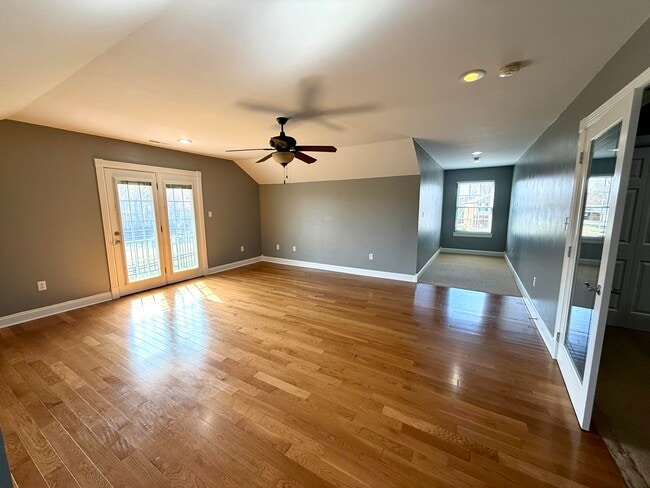 Building Photo - 98 Melrose Dr