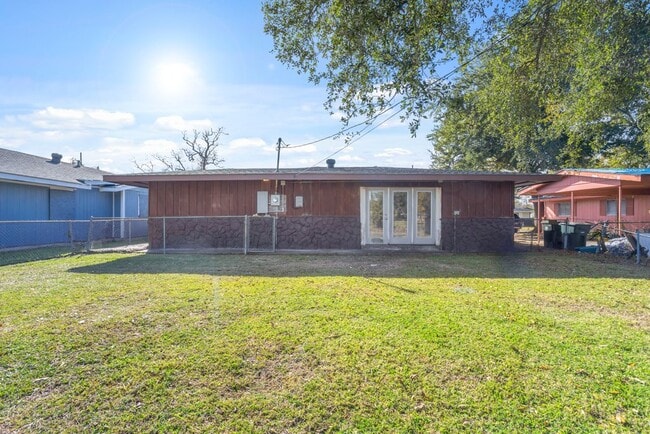 Building Photo - 2821 General Doolittle Ave