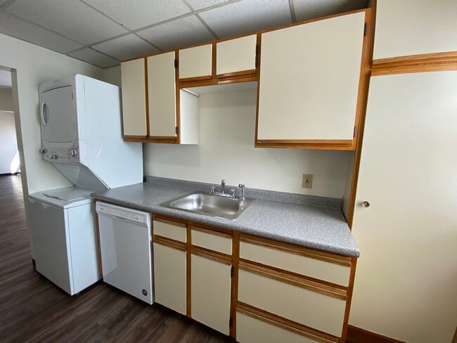 Building Photo - 133 Second St