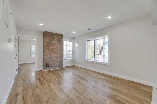 Building Photo - 401 Franklin St