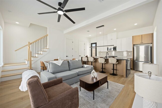 Building Photo - 4202 Kewanee St