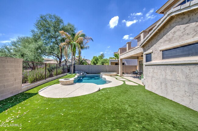 Building Photo - 4564 S Maverick Ct