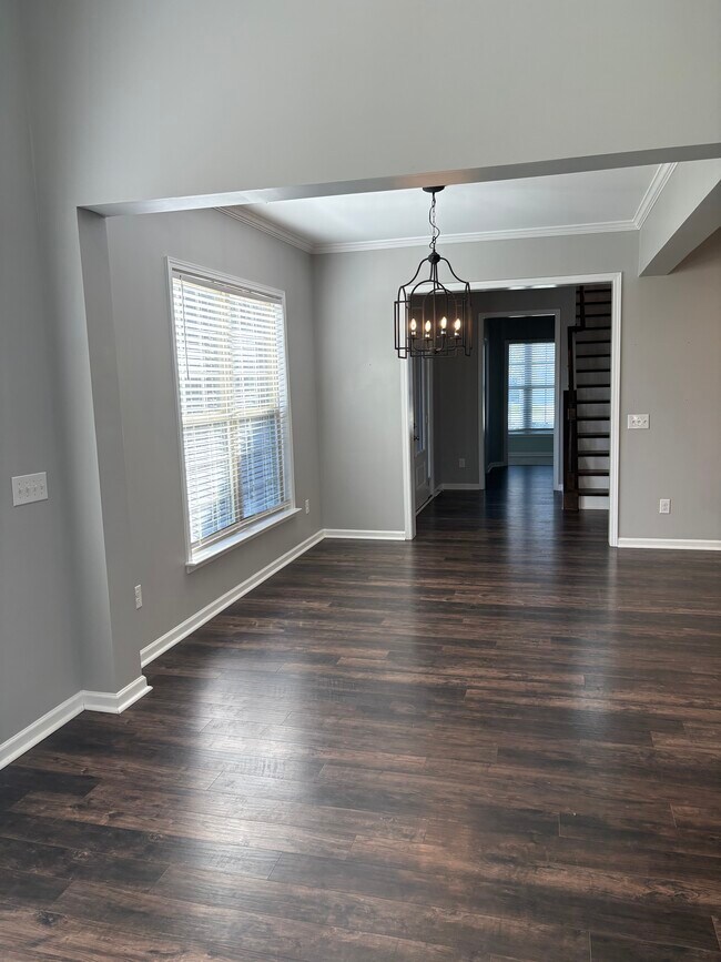 Building Photo - 1044 Crest Oak Ln