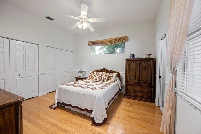 Building Photo - 15390 Earhart Pl