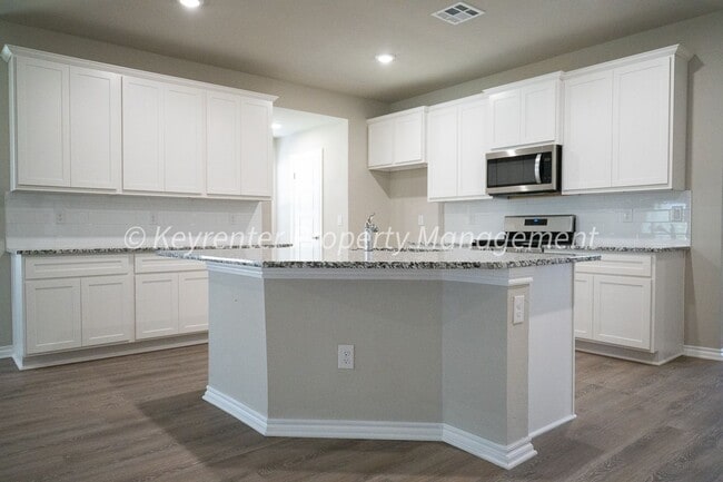Building Photo - Gorgeous 4 Bed 2 Bath Home in Deer Creek School District!