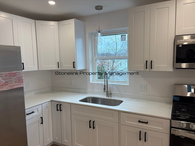 Building Photo - *1014 Douglas Avenue