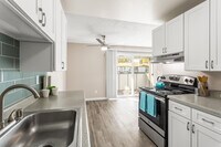 Building Photo - Astoria