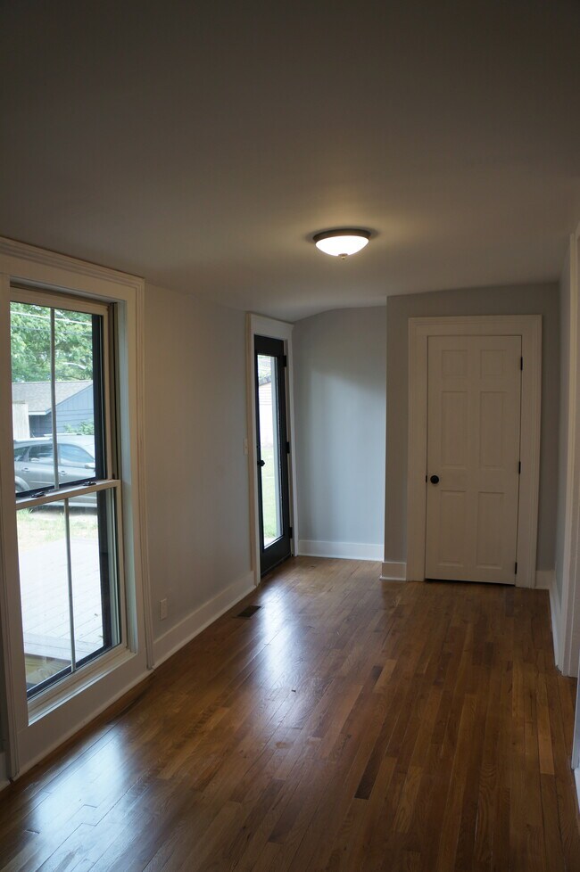 Building Photo - 712 Morgan St