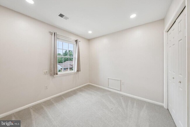 Building Photo - 6245 Windward Dr