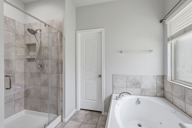 Building Photo - 9217 Silver Back Trail