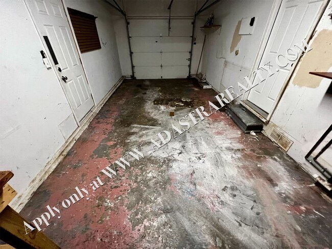 Building Photo - Very Nice 3 bedroom Home in Kansas City, MO-Available in FEBRUARY!!