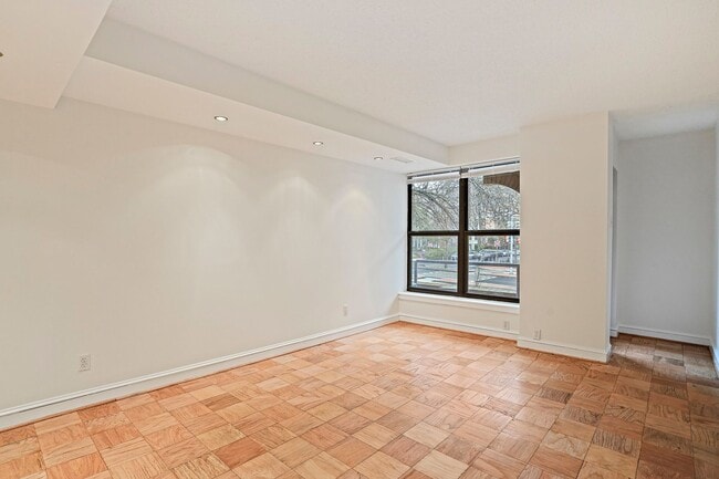 Building Photo - Beautiful One Bedroom in the Heart of Foggy Bottom| Water and Gas Included!