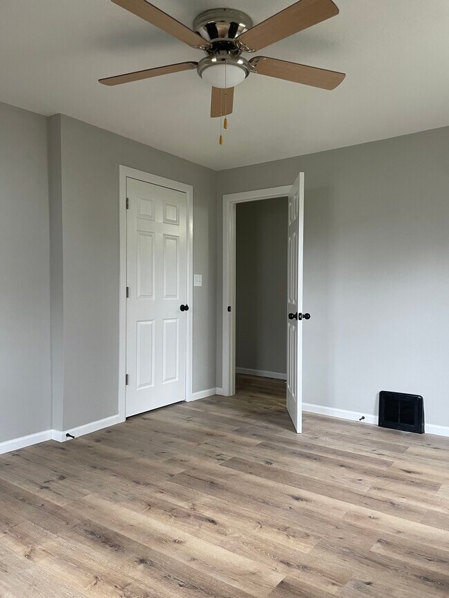 Building Photo - 3928 53rd St