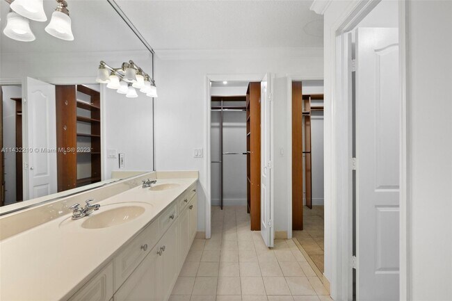 Building Photo - 14251 SW 152nd Pl