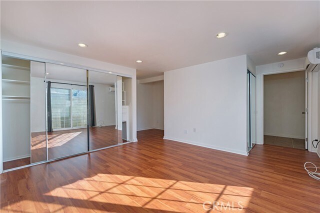 Building Photo - 23551 Venisia