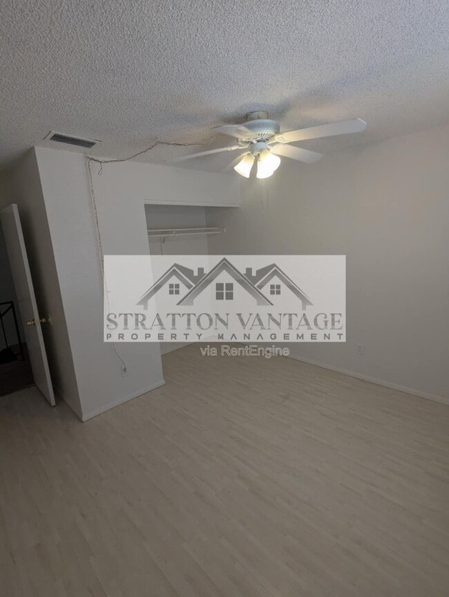 Building Photo - 545 W 16th Ave